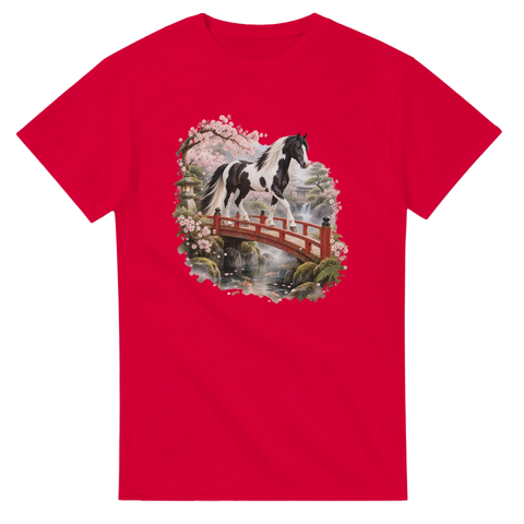 Pinto im japanischen Kirschgarten – T-Shirt
