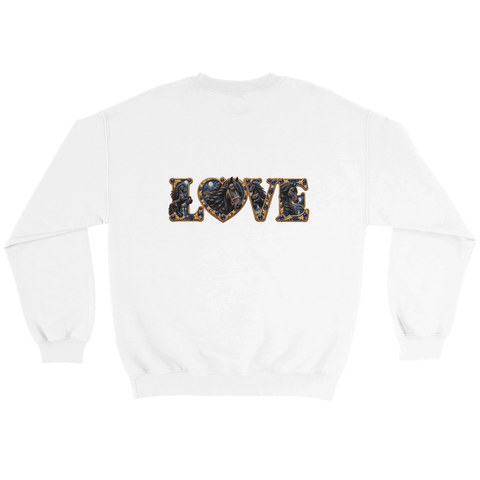 Love – Friese in Saphirblau – Pullover mit Rückendruck