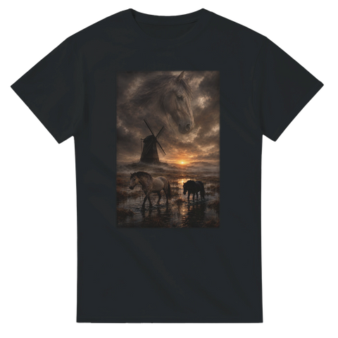 Moorwindmühle im Sturmlicht – T-Shirt